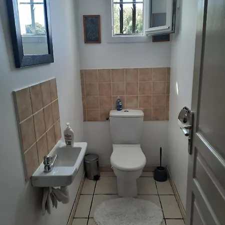 Holiday home Maison/piscine 5mn De Bayonne 12 De Biarritz *