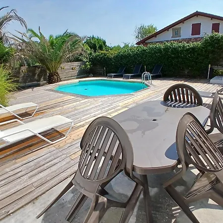 Ferienhaus Maison/piscine 5mn De Bayonne 12 De Biarritz Mouguerre